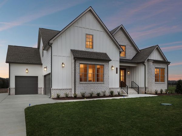 1900 Martha Washington Way , Murfreesboro, TN 37130