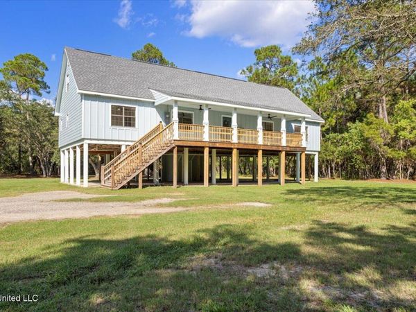 749 E North Street, Pass Christian, MS 39571