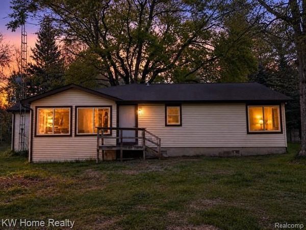 4456 Five Lakes Road, North Branch Twp, MI 48461