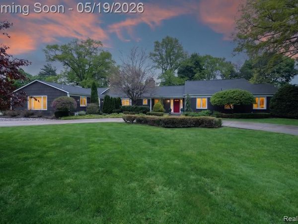 3952 Cottontail Lane, Bloomfield Hills, MI 48301
