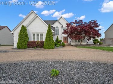 42280 Locklin Drive, Sterling Heights, MI 48314