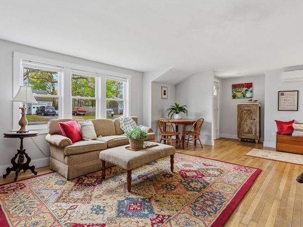 120 Chestnut St, Barnstable, MA 02601