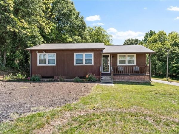 819 Mobile Street , High Point, NC 27260