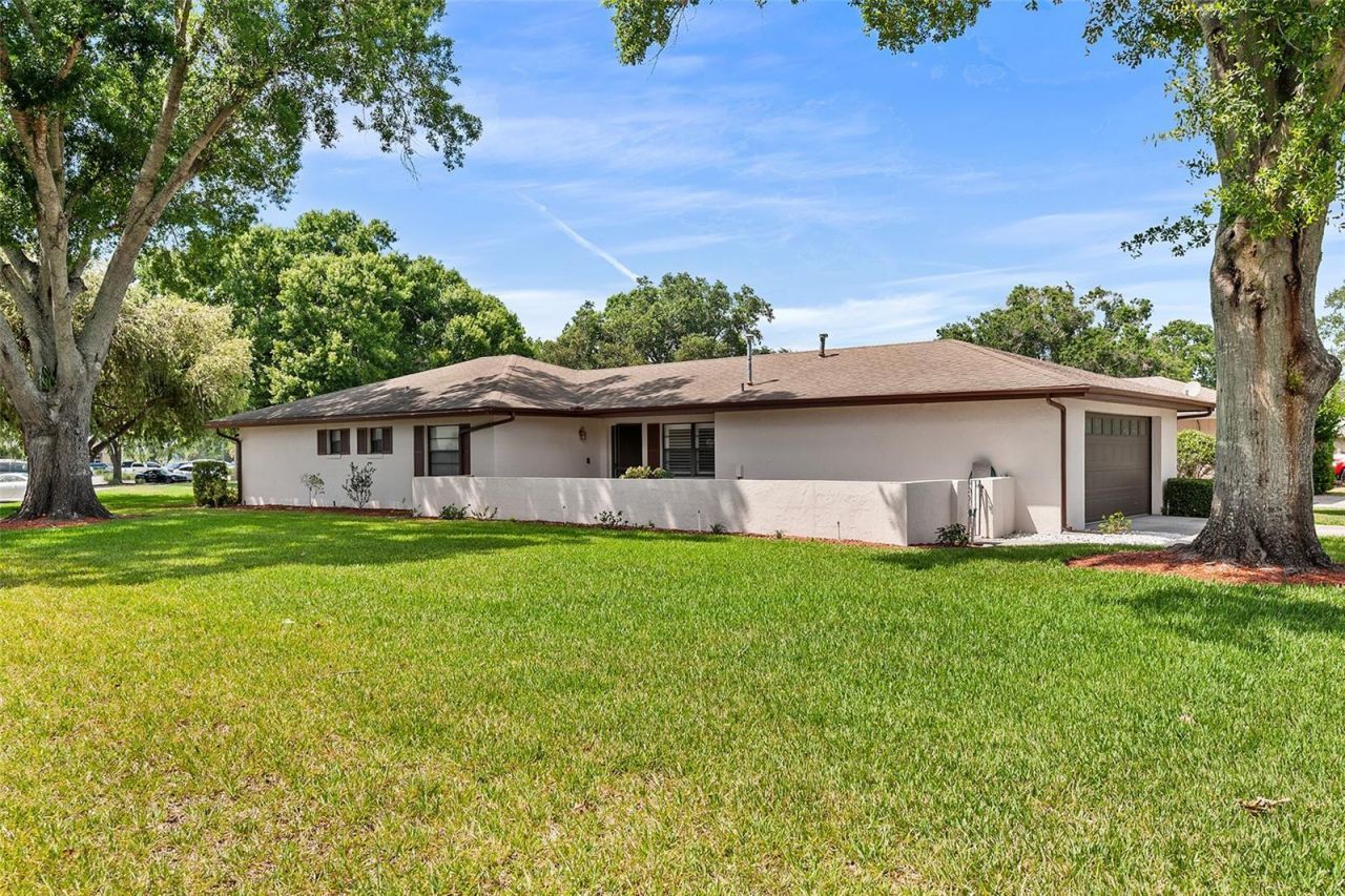 634 Wexford Court, Winter Haven, FL 33884 Main Photo