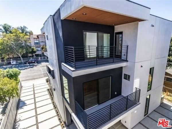5638 Woodman, Valley Glen, CA 91401