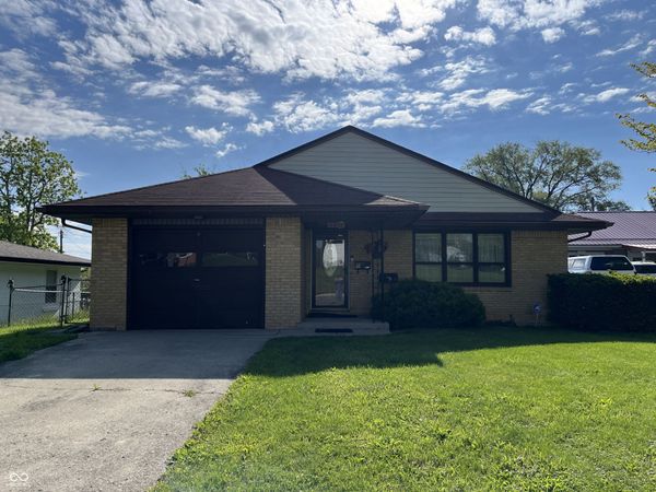 4212 Columbus Avenue , Anderson, IN 46013