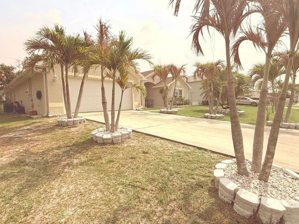 1613 SW Whipple Avenue, Port St. Lucie, FL 34953