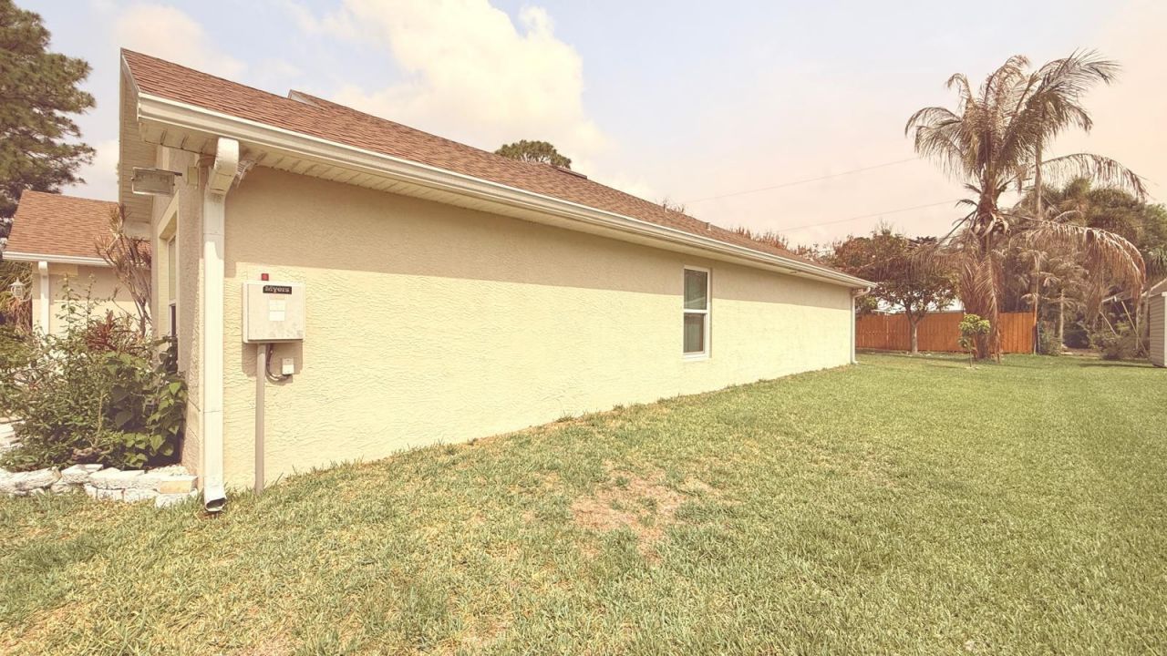 1613 SW Whipple Avenue, Port Saint Lucie, FL 34953 Photo