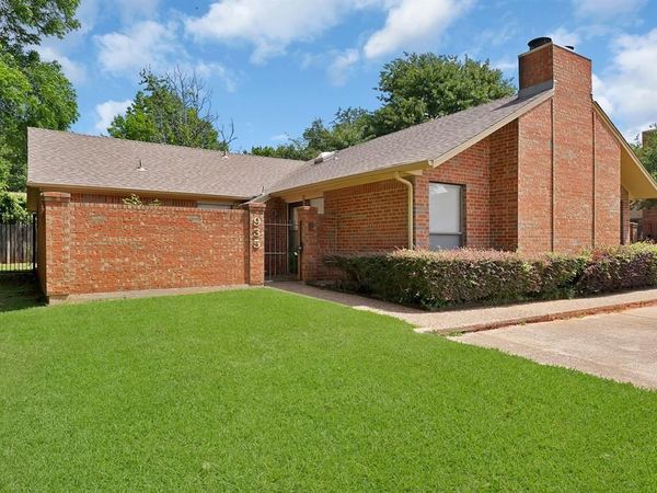 935 Cedarland Boulevard, Arlington, TX 76011