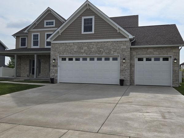 9835 Meadow Rose Lane, St. John, IN 46373