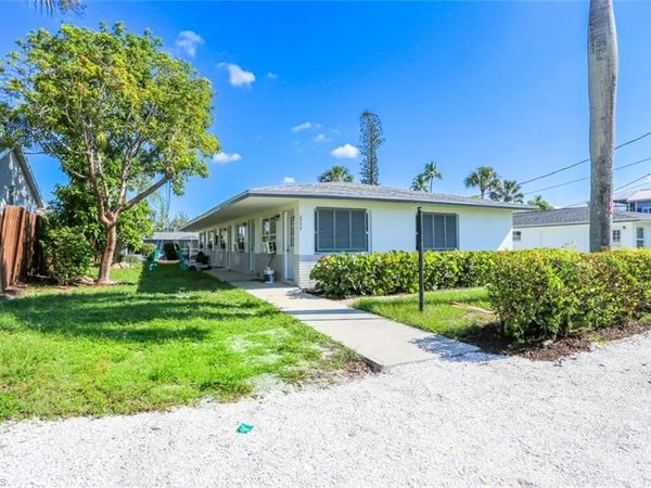 2777 Shoreview DR, Unit 2, NAPLES, FL 34112