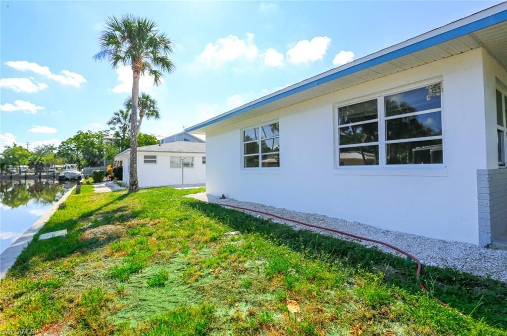 2777 Shoreview Dr, Unit 2, Naples, FL 34112 Photo