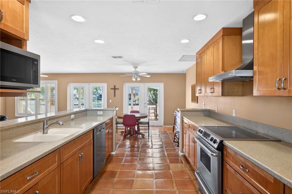 12279 Matlacha Blvd , Matlacha Isles, FL 33991 Photo