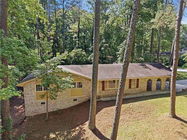 5657 Mountainbrooke Court , Stone Mountain, GA 30087