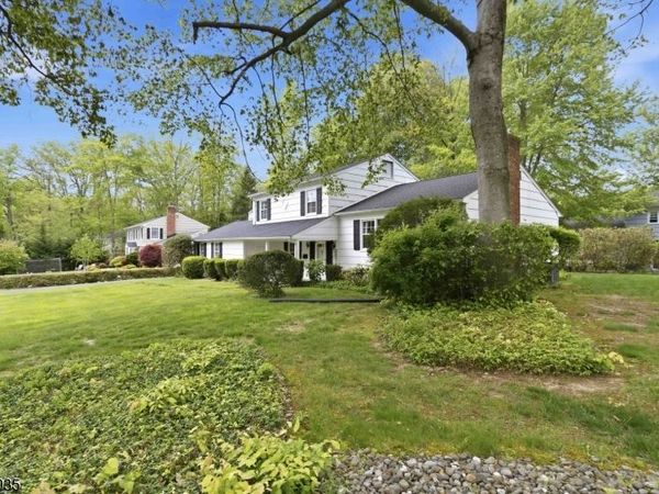 17 Symor Dr, Morris, NJ 07960