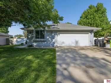 6401 Densmore Road , Lincoln, NE 68512