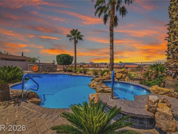 8133 Bay Dunes Street, Las Vegas, NV 89131