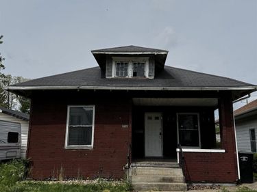 1419 Marine Street, South Bend, IN 46635