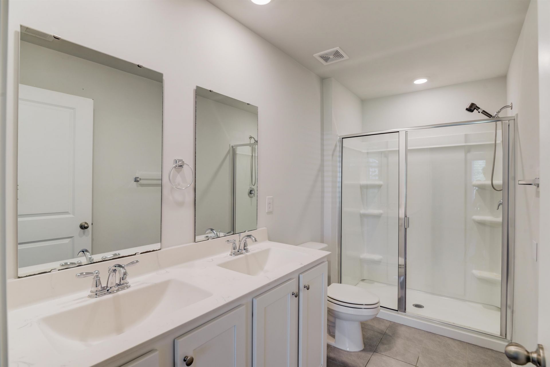 375 Logan St. Photo 17