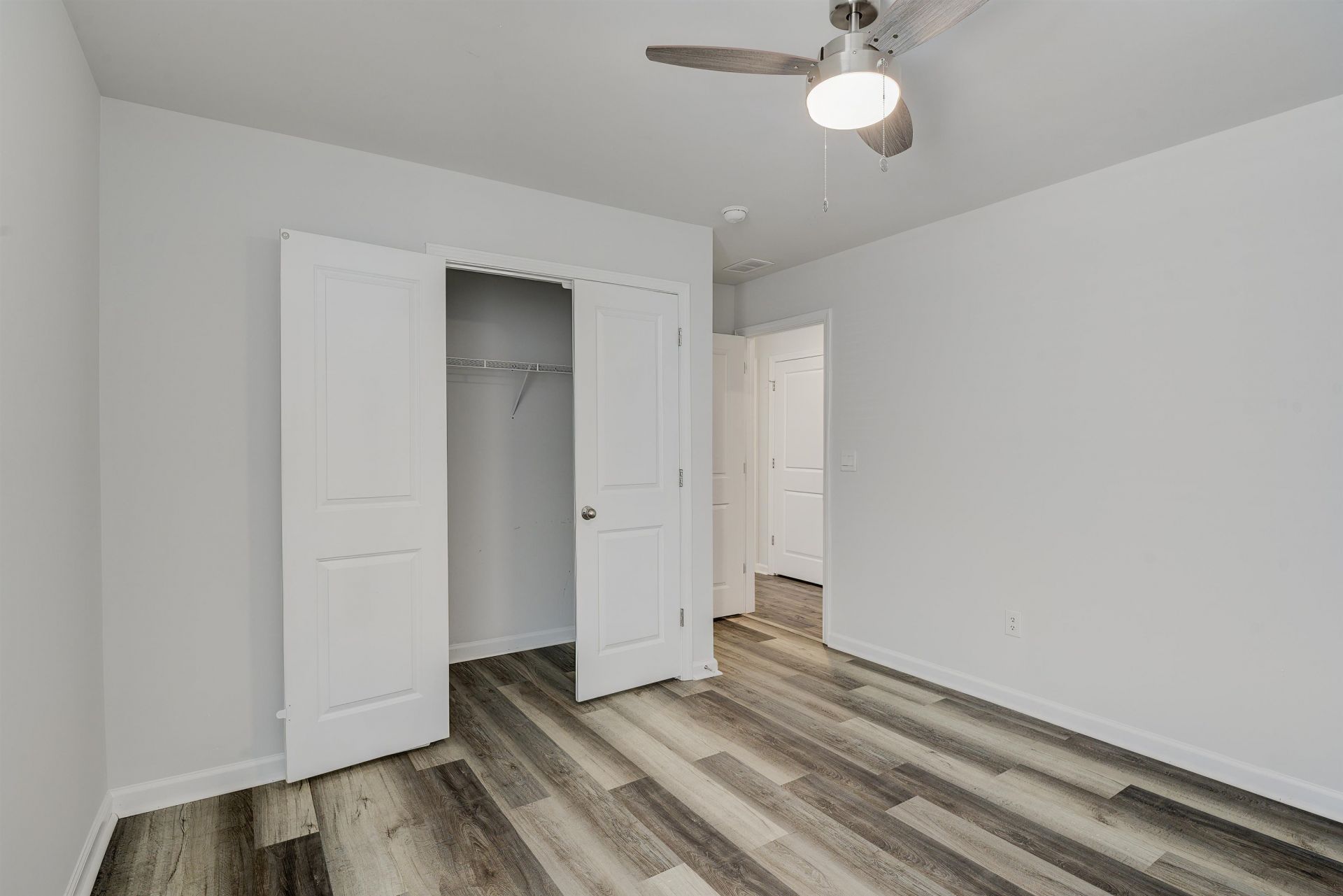 375 Logan St. Photo 24