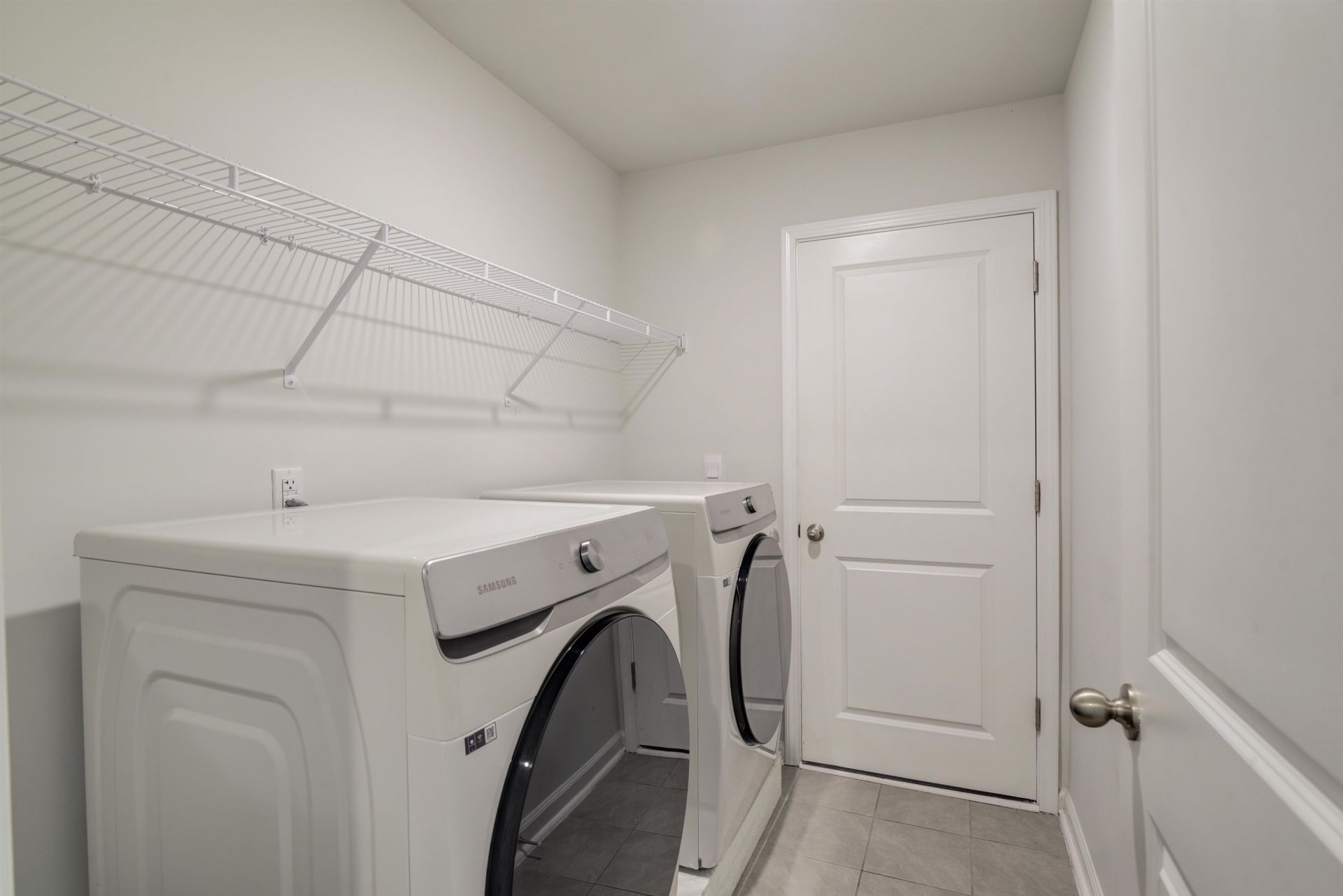 375 Logan St. Photo 26