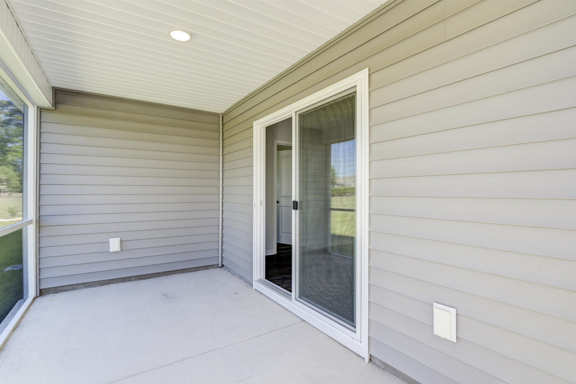 375 Logan St. Photo 27