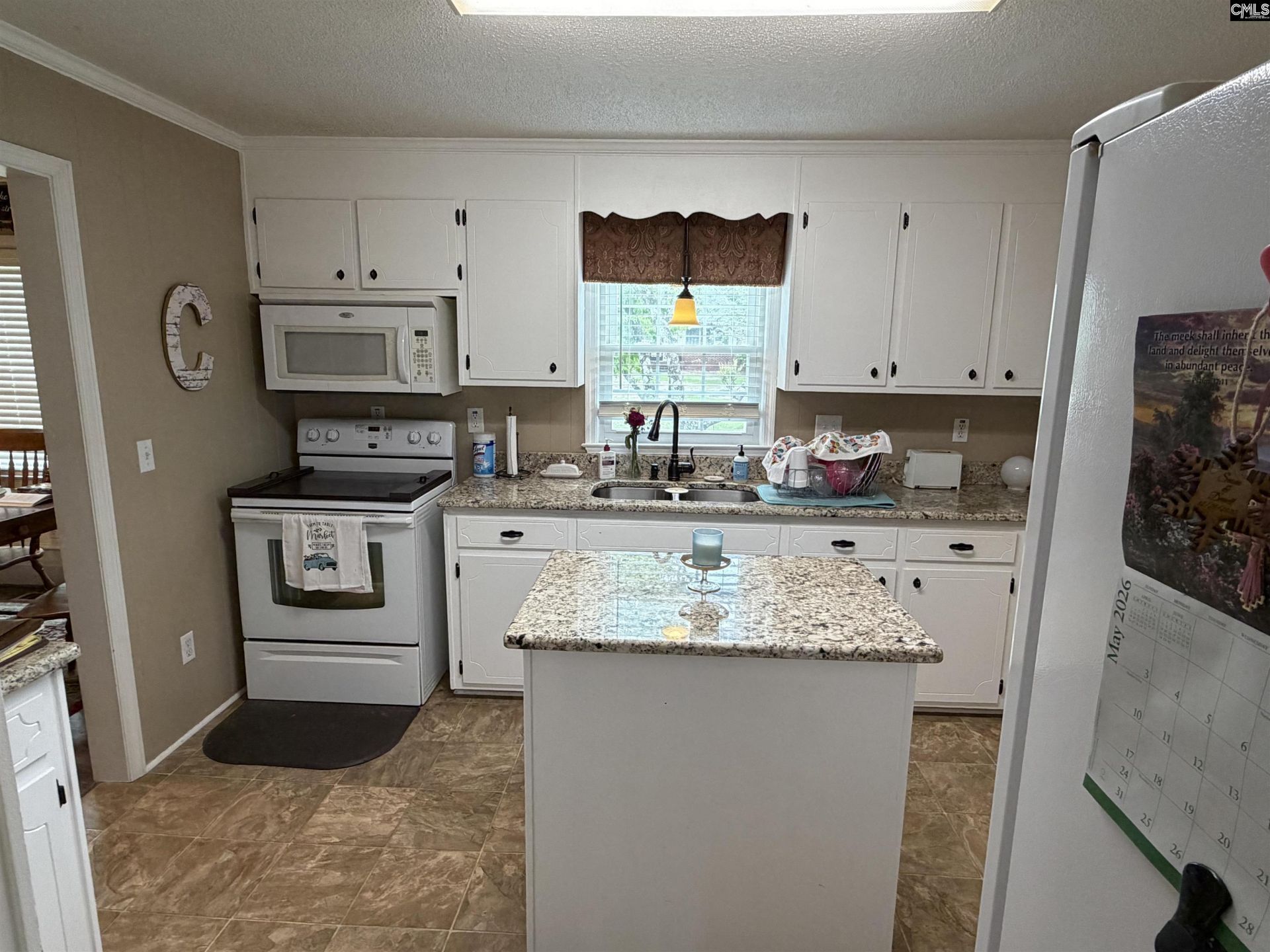 202 W Stevens Drive  Photo 16
