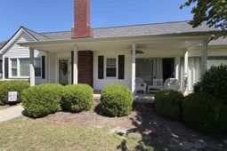 202 W Stevens Drive  photo 4