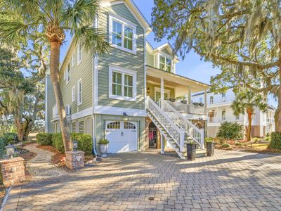 46 High Hammock Way, Pawleys Island, SC 29585