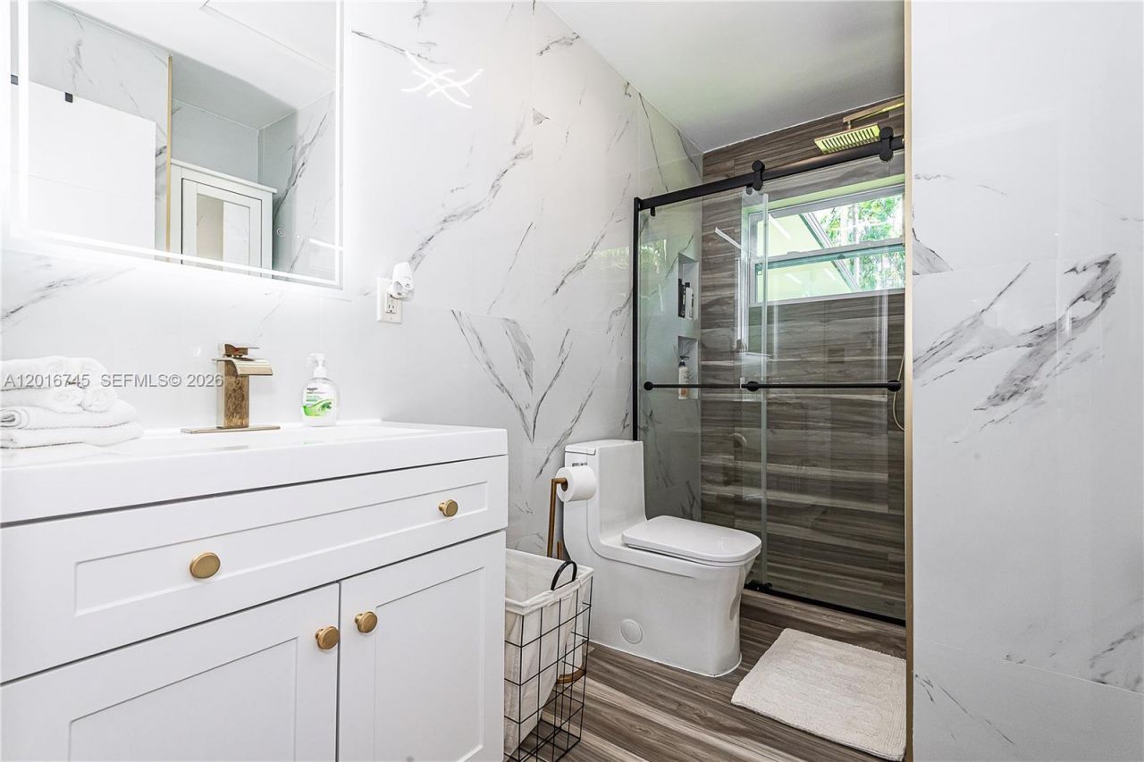 1521 Arthur St , Unit 1521, Hollywood, FL 33020 Photo