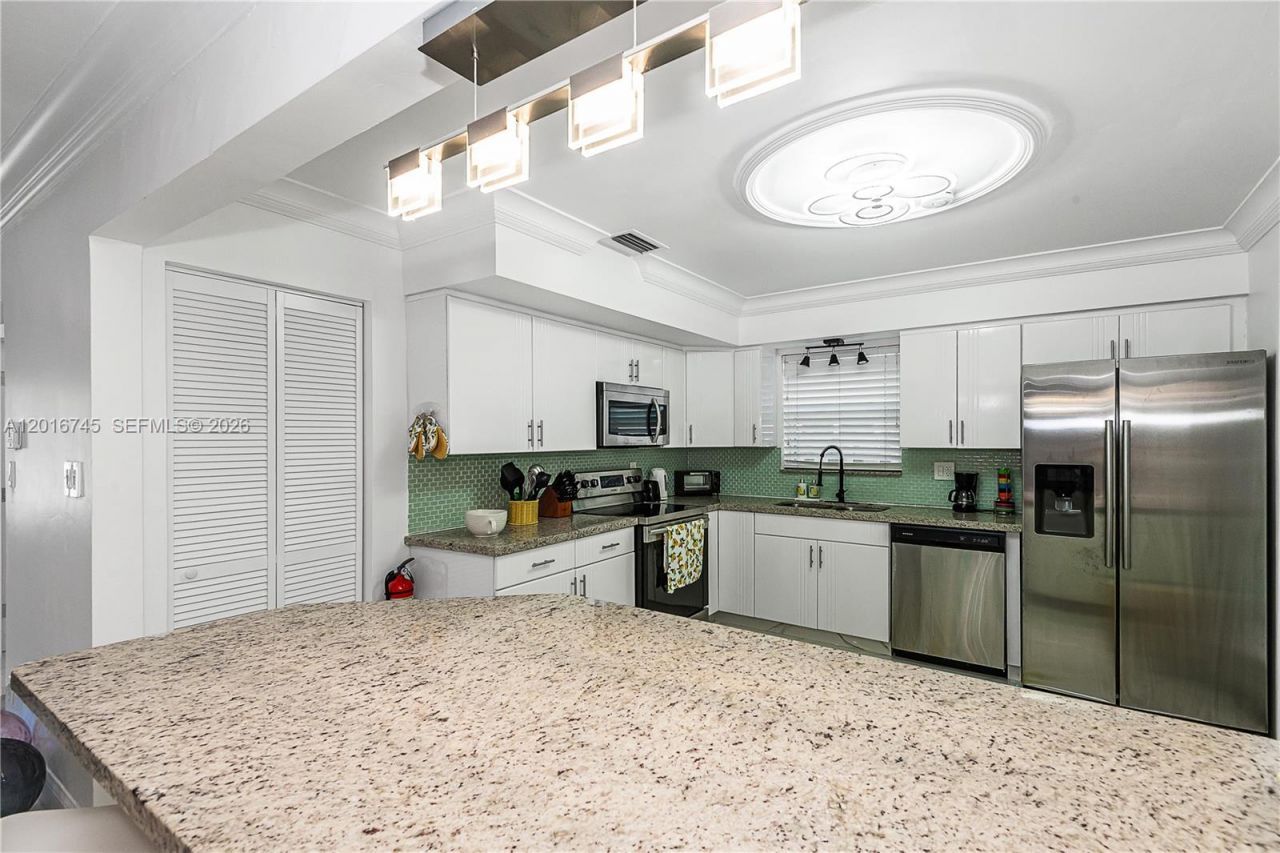 1521 Arthur St , Unit 1521, Hollywood, FL 33020 Photo