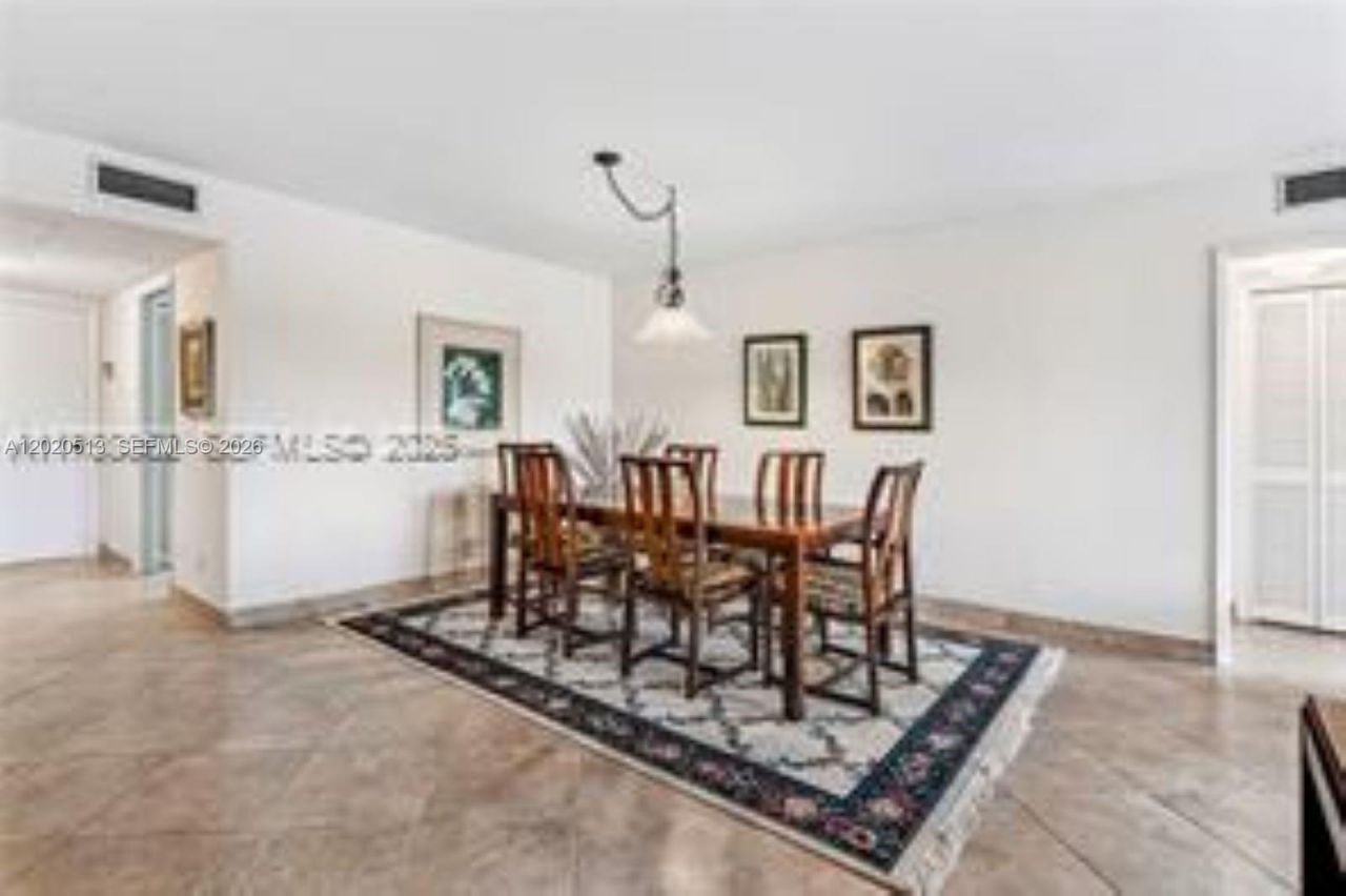 3800 Oaks Clubhouse Dr, Unit 307, Pompano Beach, FL 33069 Photo