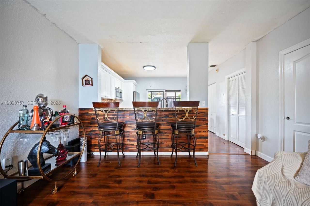 255 E 3rd St, Unit 1, Hialeah, FL 33010 Photo
