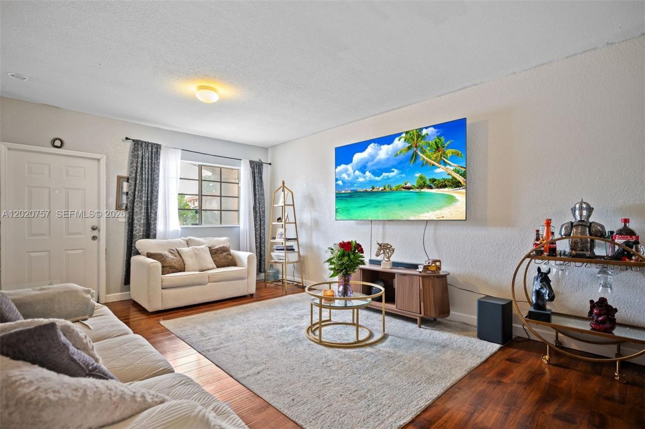 255 E 3rd St, Unit 1, Hialeah, FL 33010 Photo