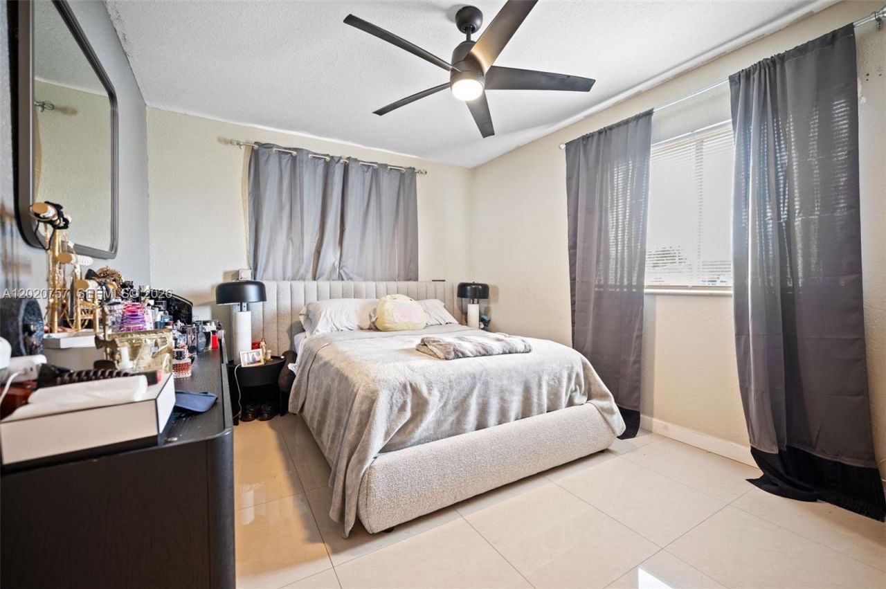255 E 3rd St, Unit 1, Hialeah, FL 33010 Photo