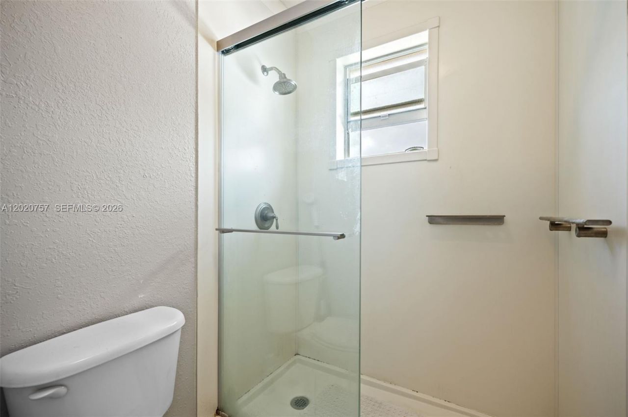 255 E 3rd St, Unit 1, Hialeah, FL 33010 Photo