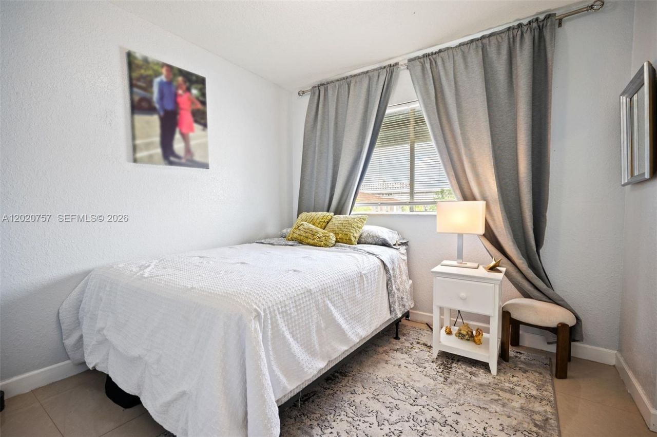 255 E 3rd St, Unit 1, Hialeah, FL 33010 Photo
