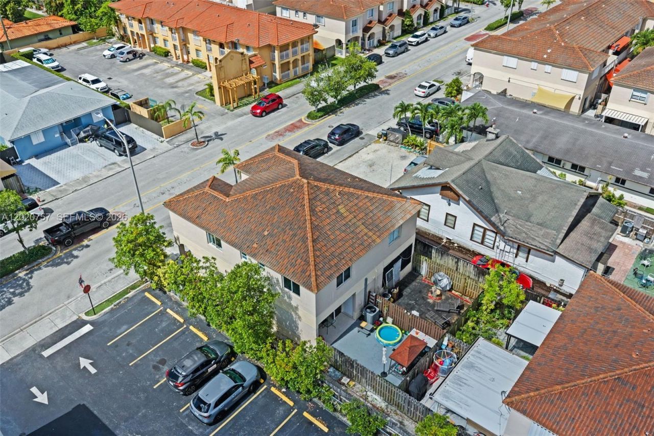 255 E 3rd St, Unit 1, Hialeah, FL 33010 Photo