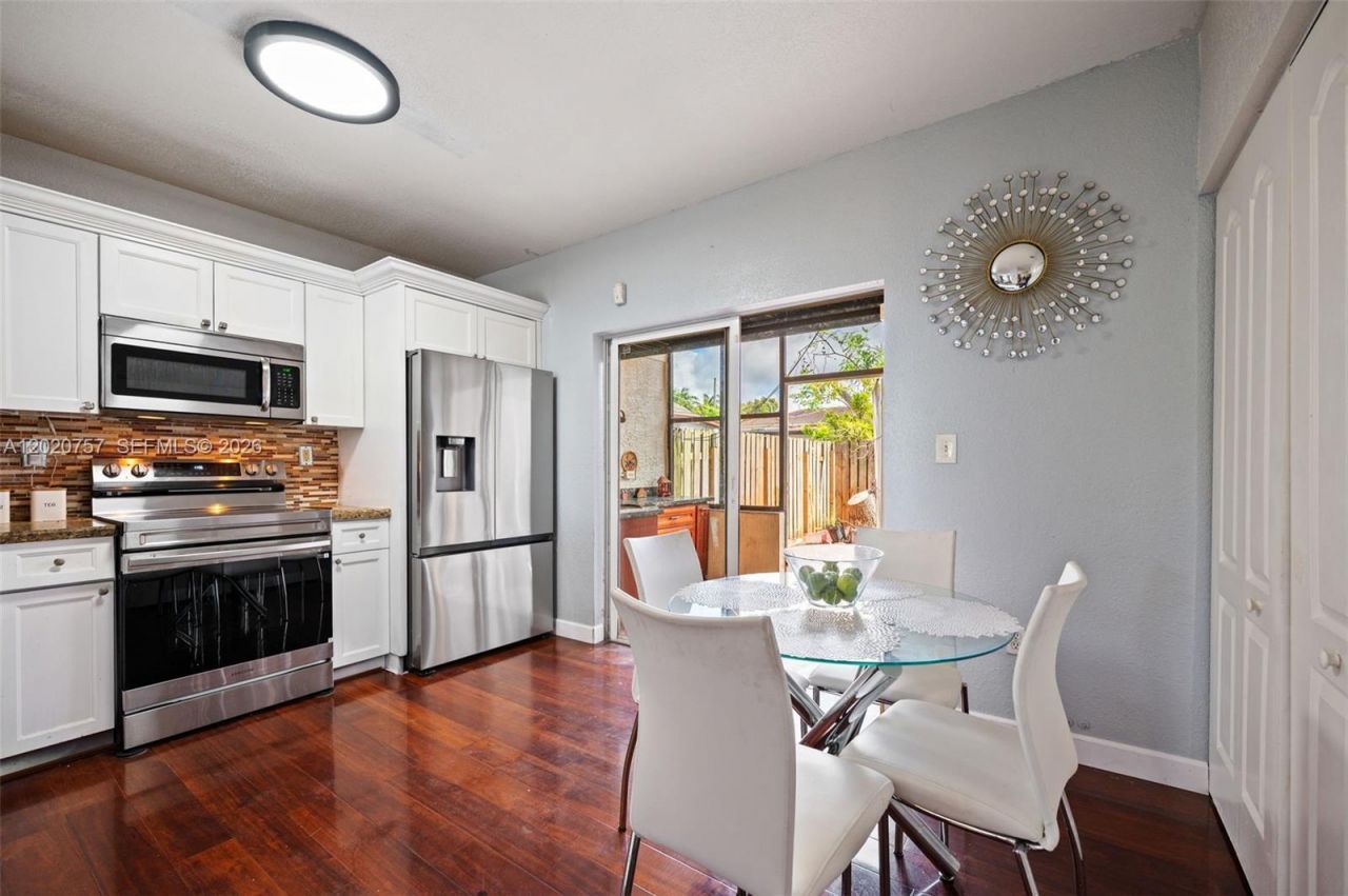 255 E 3rd St, Unit 1, Hialeah, FL 33010 Photo