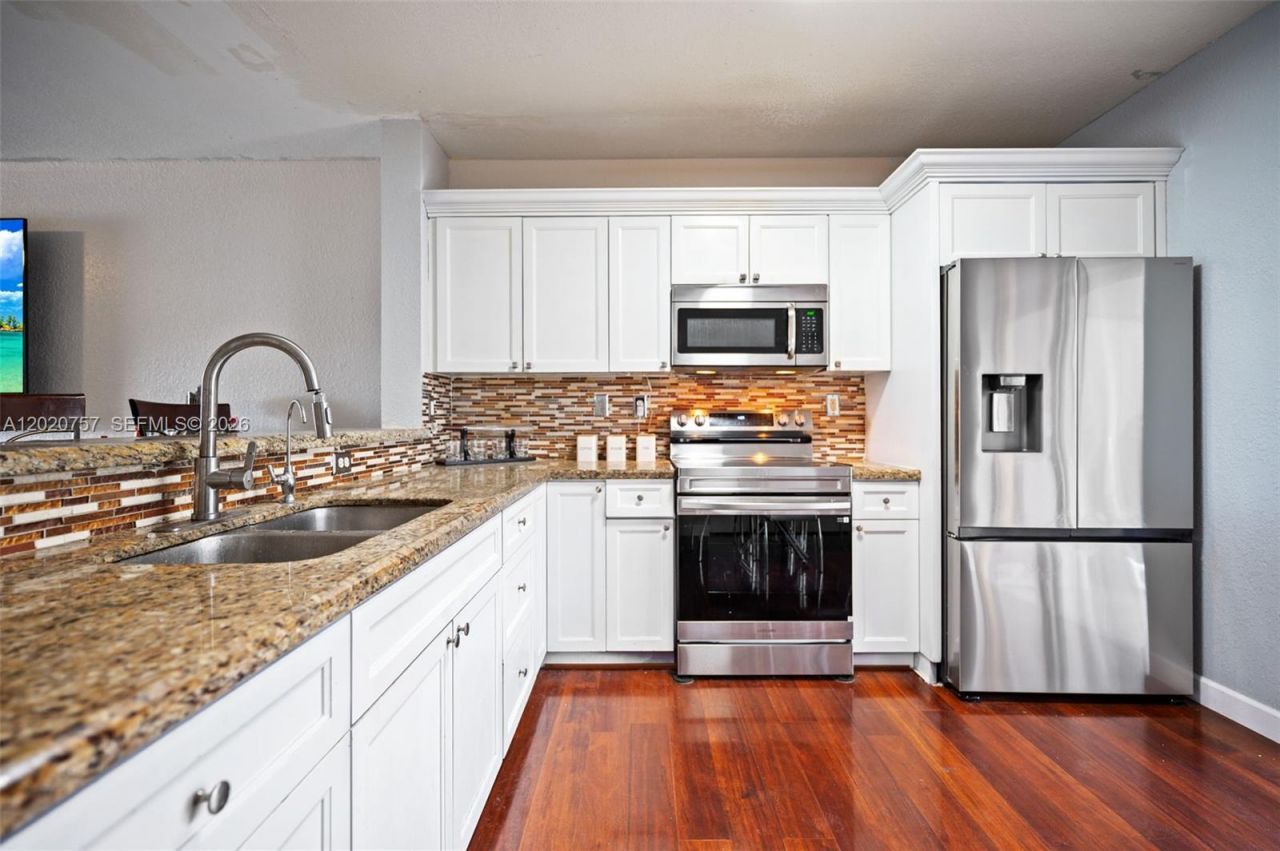 255 E 3rd St, Unit 1, Hialeah, FL 33010 Photo
