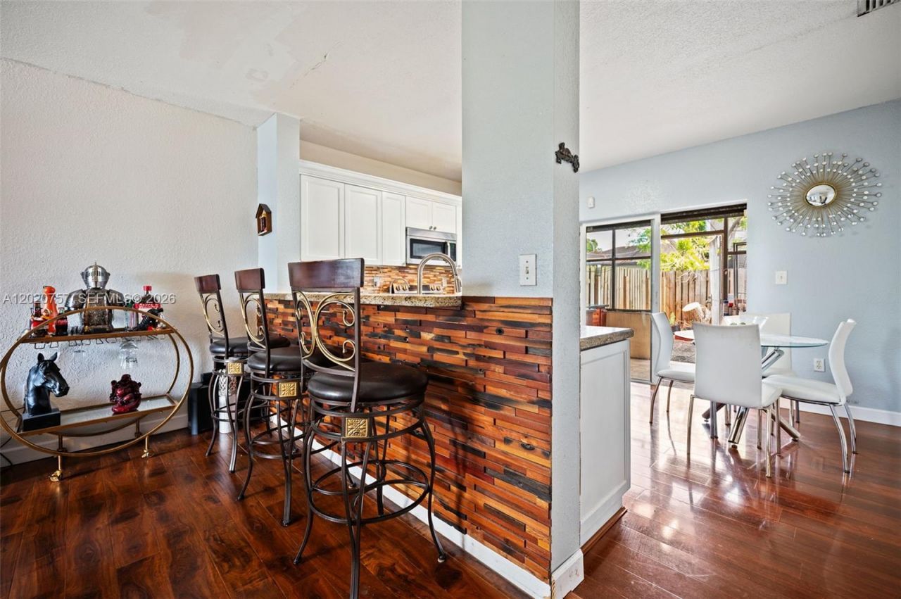 255 E 3rd St, Unit 1, Hialeah, FL 33010 Photo