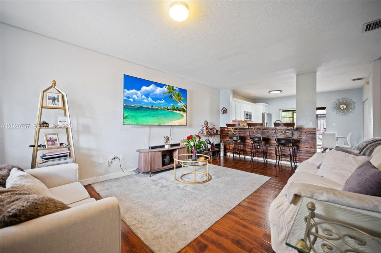 255 E 3rd St, Unit 1, Hialeah, FL 33010 Photo
