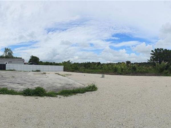 21740 NW 1st St , Pembroke Pines, FL 33029