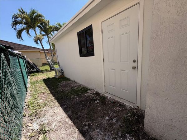 16536 SW 54th St , Unit 1, Miami, FL 33185