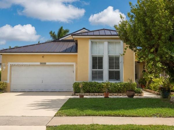 16350 SW 11th St , Pembroke Pines, FL 33027