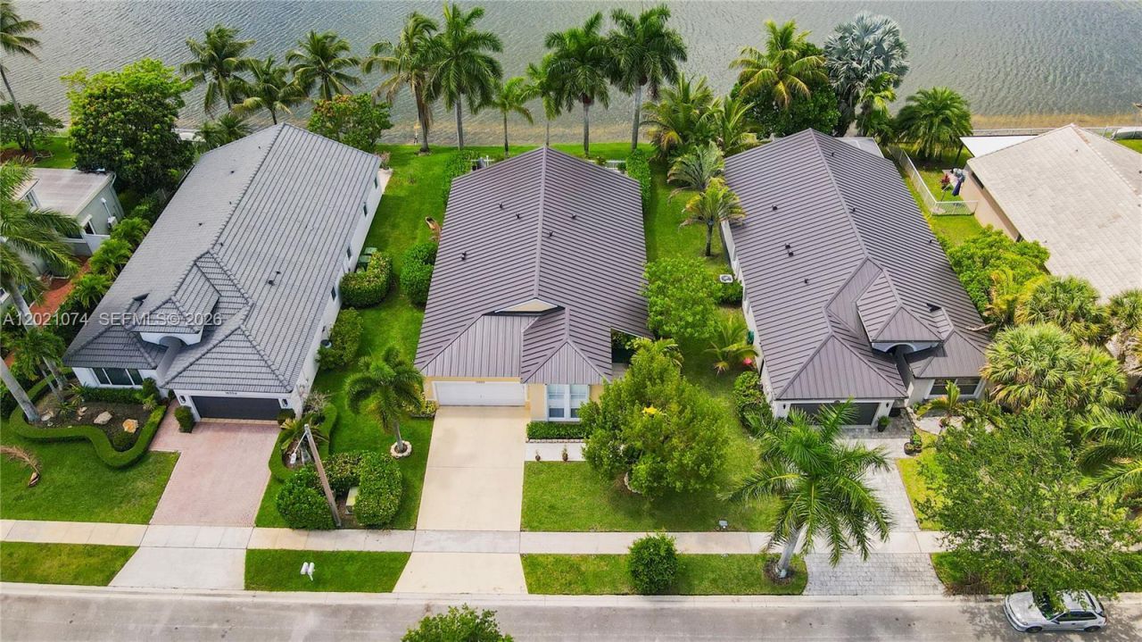 16350 SW 11th St, Pembroke Pines, FL 33027 Photo