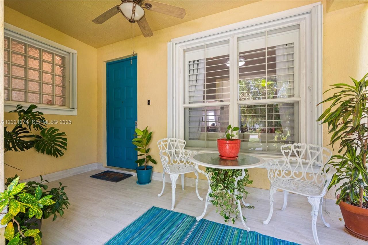 16350 SW 11th St, Pembroke Pines, FL 33027 Photo
