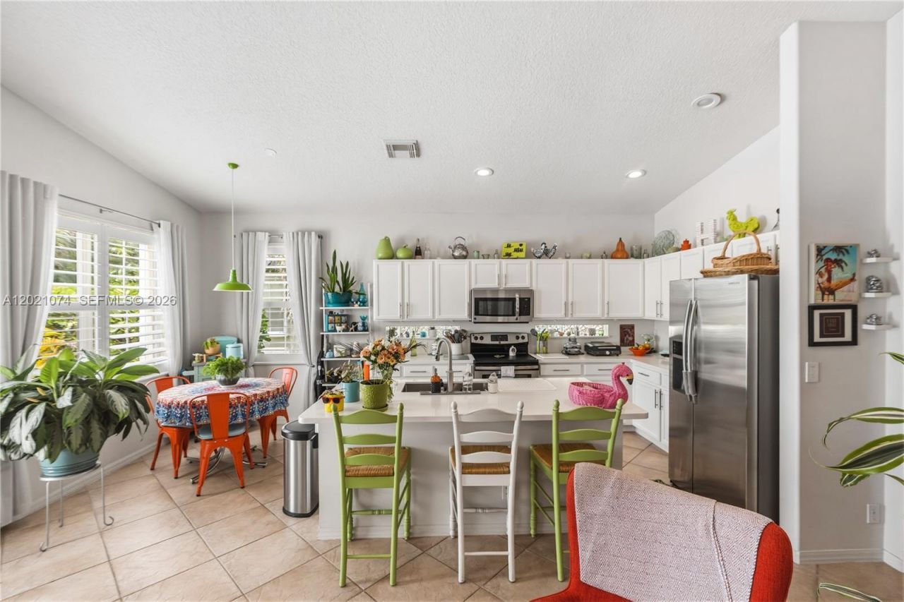 16350 SW 11th St, Pembroke Pines, FL 33027 Photo