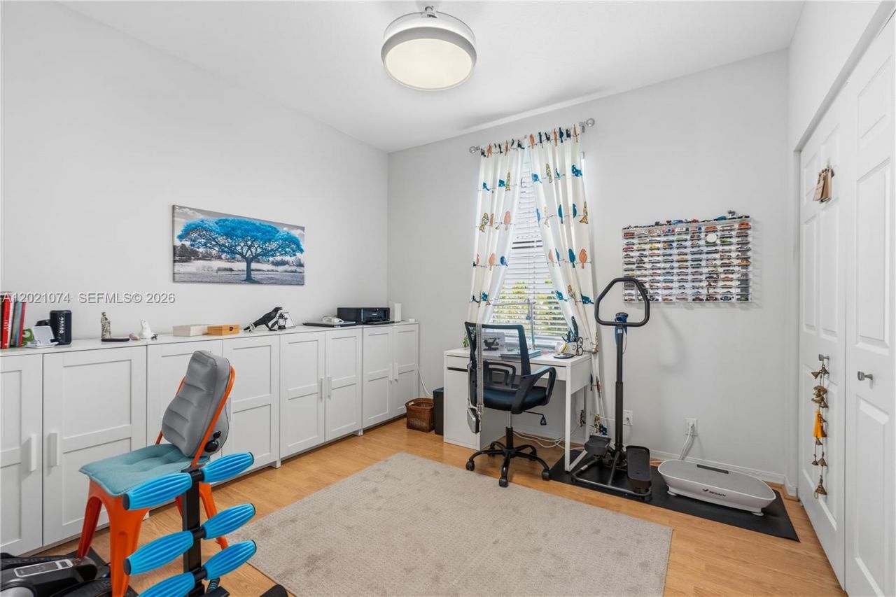 16350 SW 11th St, Pembroke Pines, FL 33027 Photo