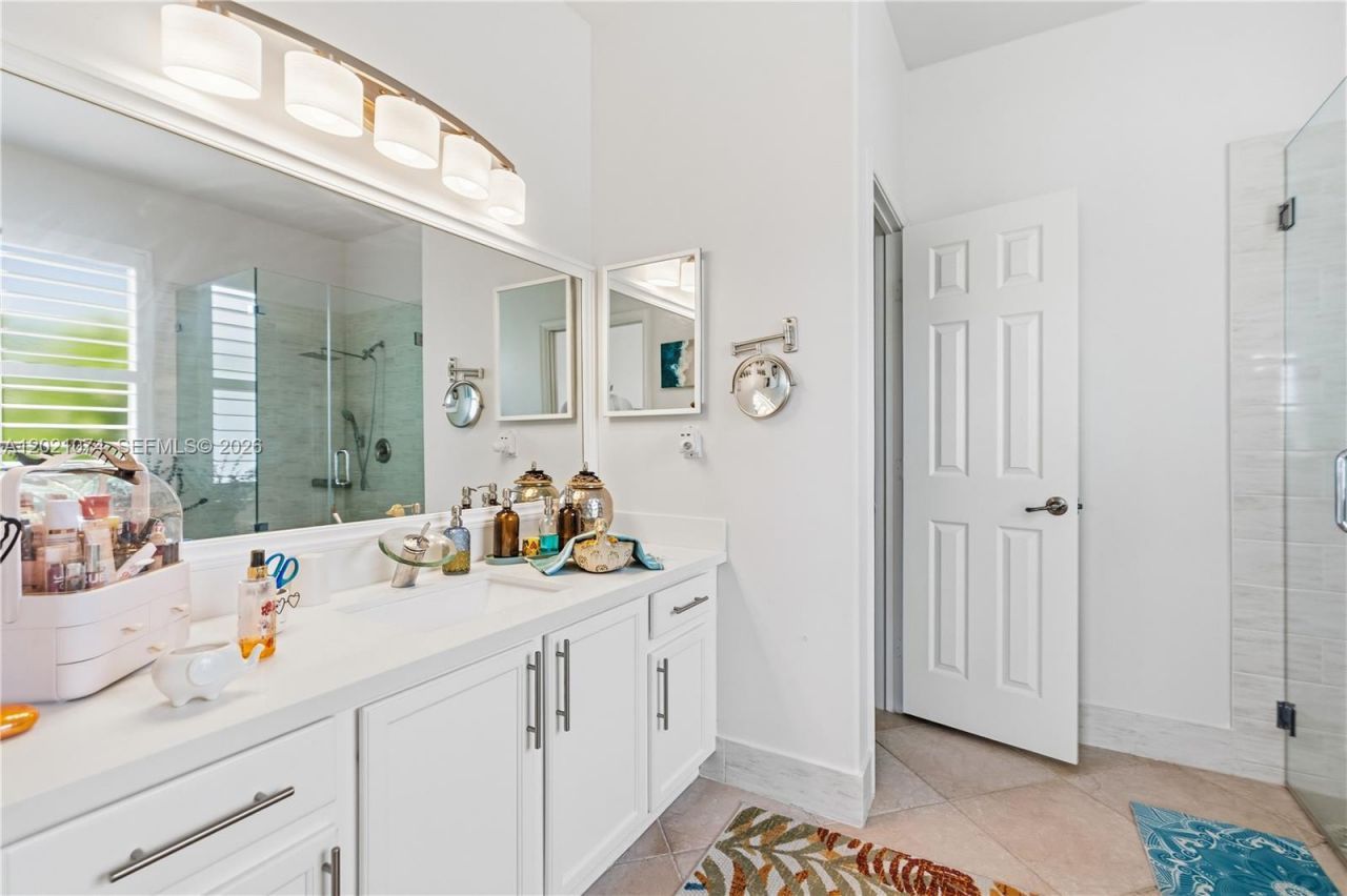 16350 SW 11th St, Pembroke Pines, FL 33027 Photo